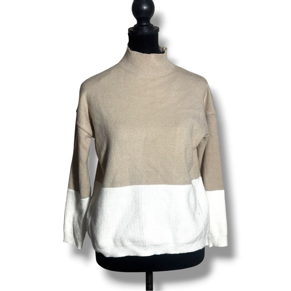 Poof! Beige and White Colorblock 3/4 Sleeve Lightweight Mock Neck Sweater